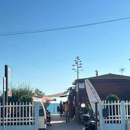 A C Tourist